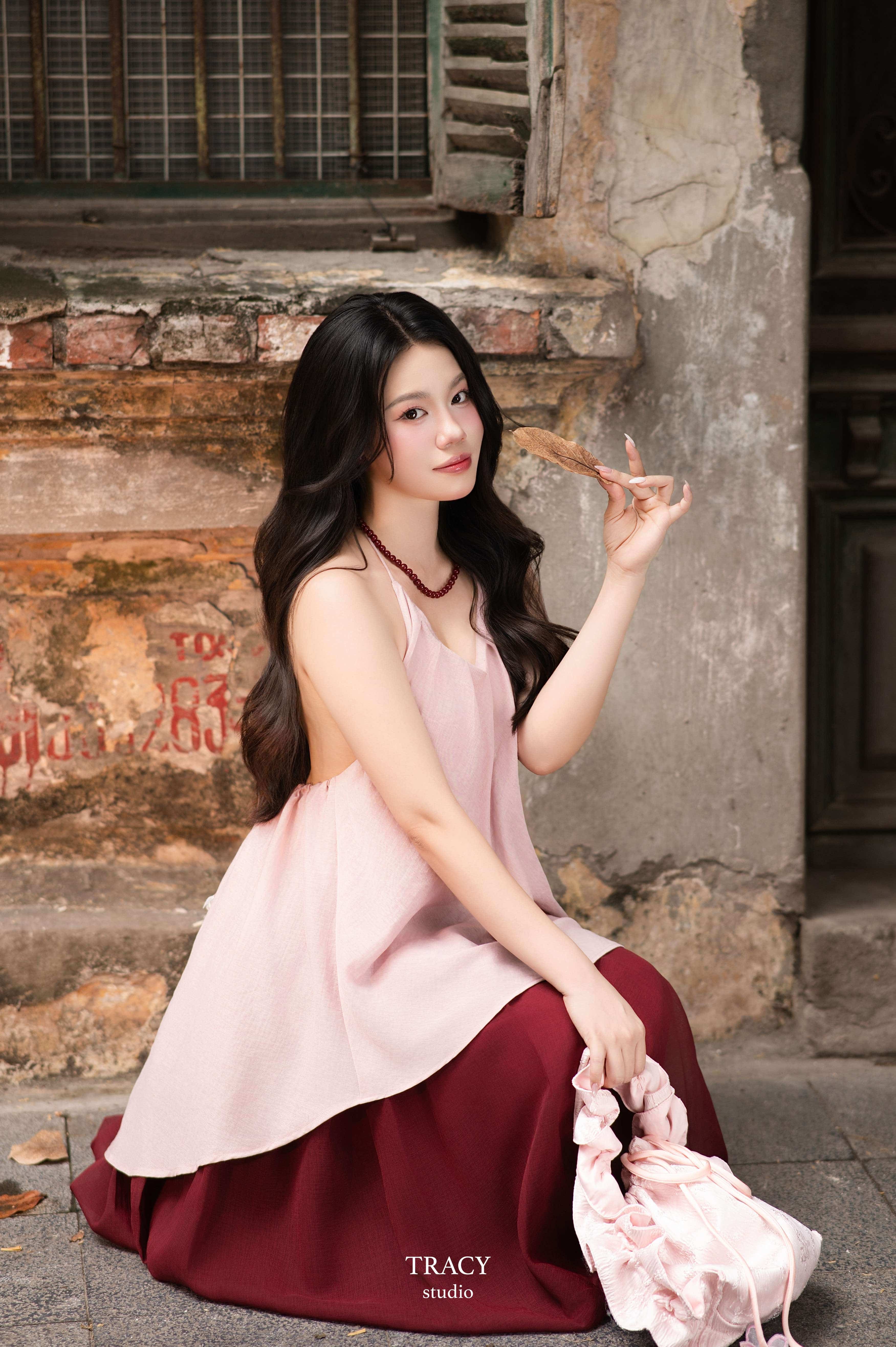 frontend/img/gallery/anh-tet-yem-ao-dai/tracy-studio-chup-ao-yem-kha-nhien (3).jpg